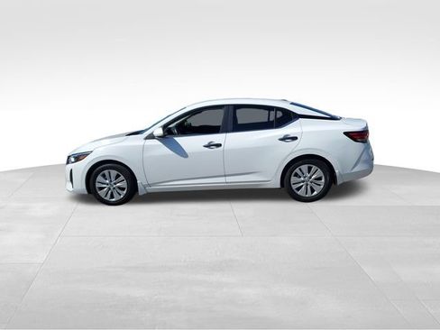 Used 2024 Nissan Sentra S FWD image 7