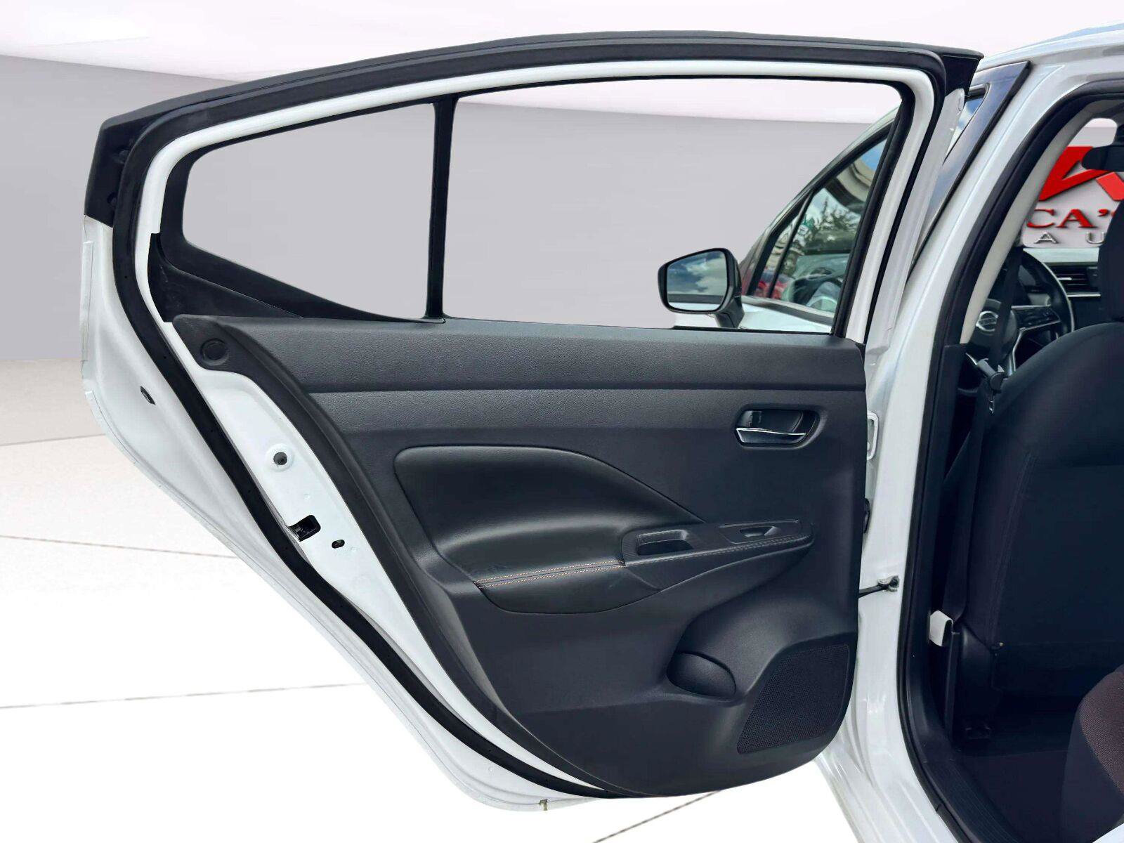 Used 2021 Nissan Versa SR w/ Convenience Package FWD image 30