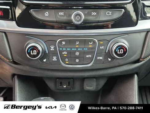 Used 2019 Chevrolet Traverse LT w/ LT Premium Package AWD/4WD image 20