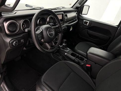 Used 2023 Jeep Wrangler Unlimited Sport AWD/4WD image 12