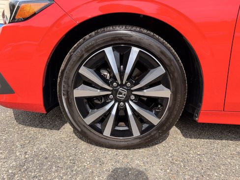 Used 2024 Honda Civic EX image 7