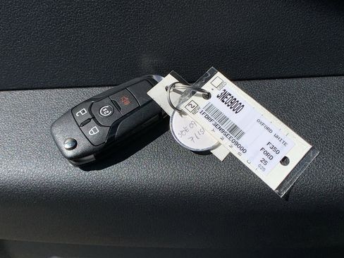 New 2025 Ford F350 XL w/ XL Chrome Package image 20