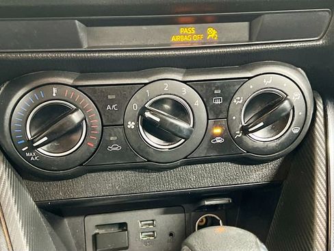 Used 2018 Toyota Yaris iA image 16