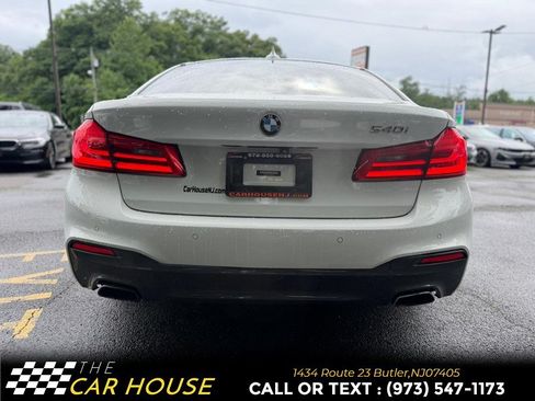 Used 2018 BMW 540i w/ M Sport Package RWD image 7