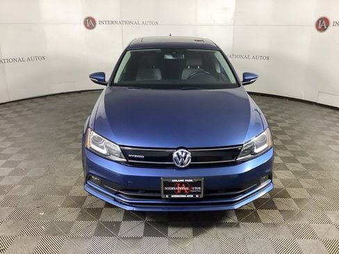 Used 2016 Volkswagen Jetta SEL Premium image 2
