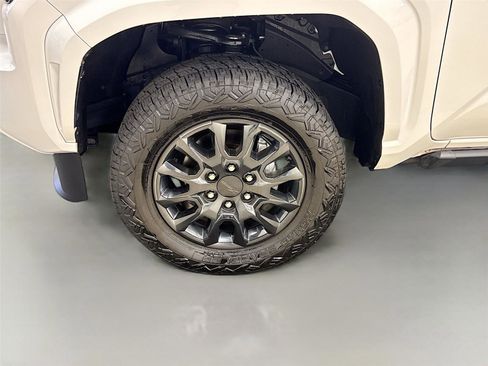Used 2024 Toyota Tacoma SR5 image 27