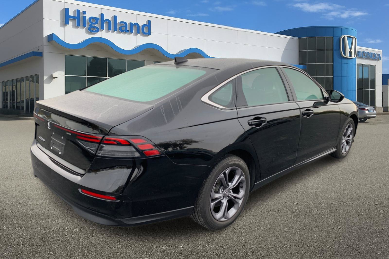 Used 2023 Honda Accord EX image 5