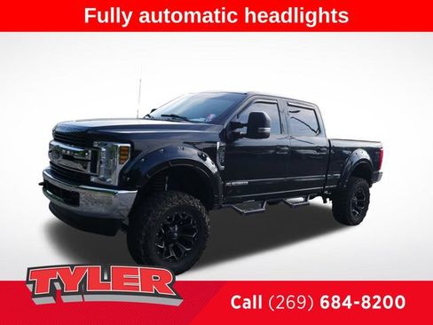 Used 2019 Ford F250 XLT AWD/4WD image 3