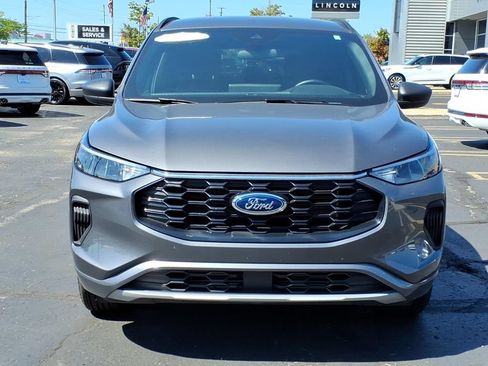 Used 2024 Ford Escape ST-Line w/ Tech Pack #1 AWD/4WD image 2