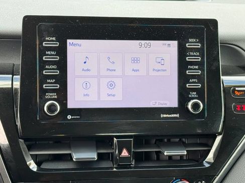 Used 2023 Toyota Camry SE FWD image 17