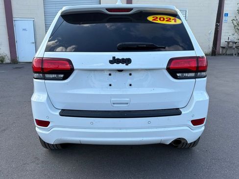 Used 2021 Jeep Grand Cherokee Laredo X RWD image 4