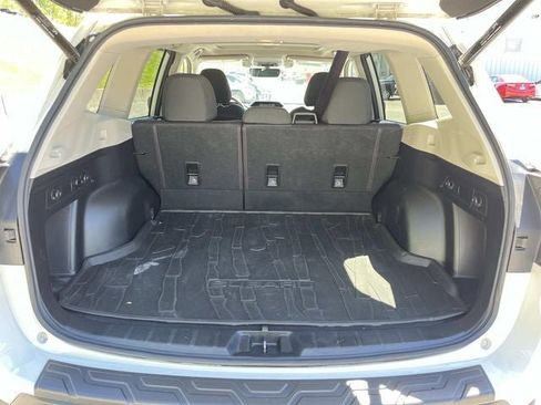 Used 2019 Subaru Forester Premium AWD/4WD image 19