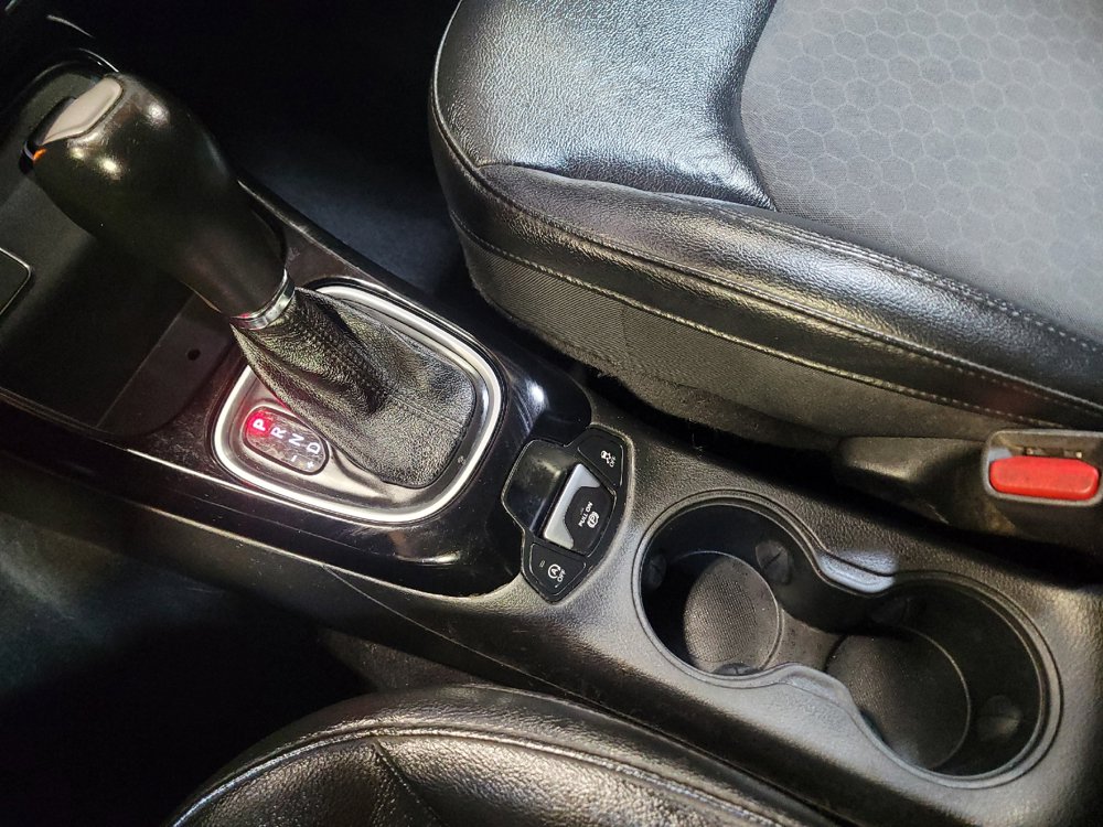 Used 2018 Jeep Compass Latitude w/ Popular Equipment Group FWD image 26