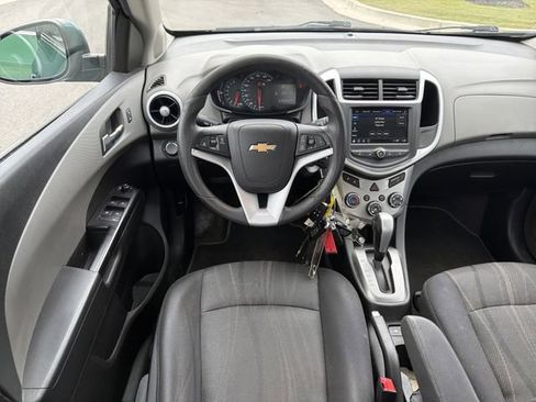 Used 2018 Chevrolet Sonic LT FWD image 23