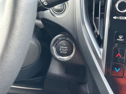 Used 2025 Subaru Forester Limited image 23