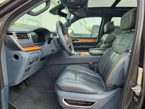 Used 2023 Jeep Grand Wagoneer Series II image 16