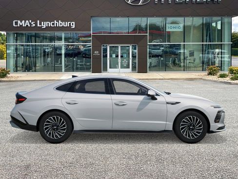 New 2026 Hyundai Sonata SEL FWD image 7