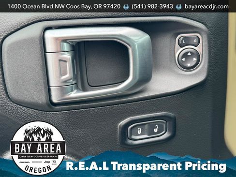 Used 2025 Jeep Wrangler Sport AWD/4WD image 11