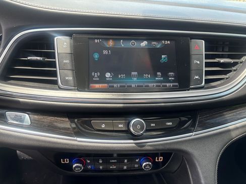 Used 2019 Buick Enclave Avenir w/ Avenir Technology Package AWD/4WD image 12