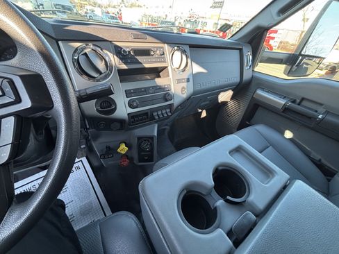 Used 2023 Ford F650 2WD SuperCab Super Duty image 2