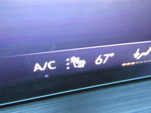 Used 2025 Buick Envision Preferred AWD/4WD image 16