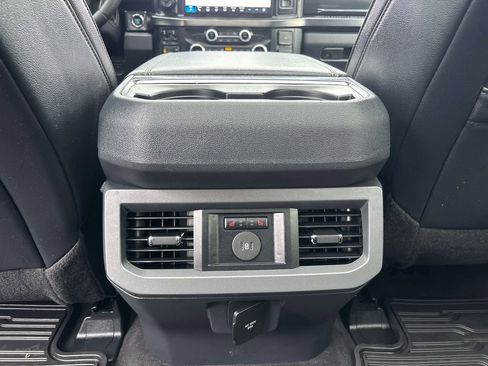 Used 2026 Ford F350 Lariat w/ Lariat Ultimate Package AWD/4WD image 14