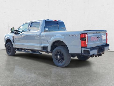 New 2026 Ford F250 Lariat w/ Black Appearance Package image 5