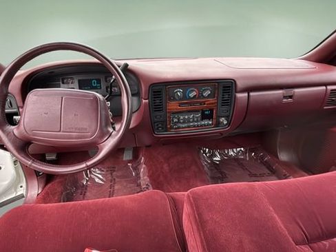 Used 1996 Chevrolet Caprice SS RWD image 16