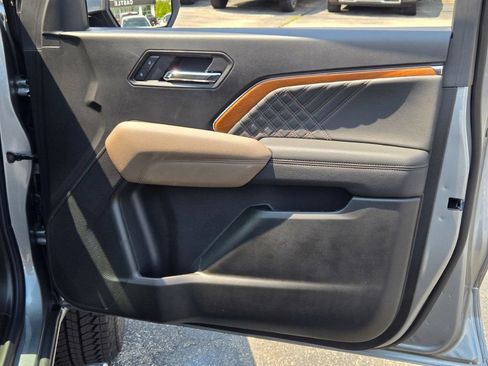 New 2026 GMC Canyon Denali AWD/4WD image 15