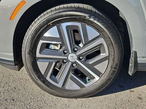 Used 2023 Hyundai Kona Limited w/ Cargo Package FWD image 17