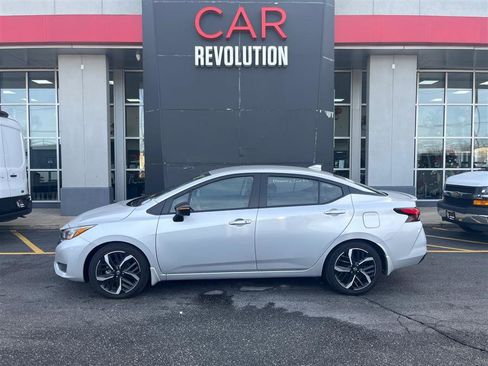 Used 2023 Nissan Versa SR w/ Trunk Package image 5