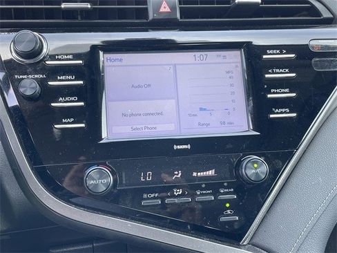 Used 2020 Toyota Camry SE image 13