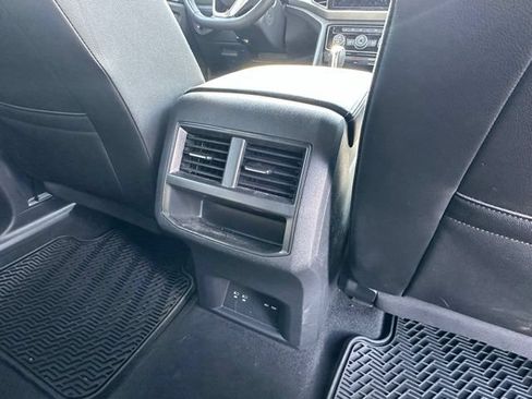 Used 2023 Volkswagen Atlas Cross Sport SE AWD/4WD image 30
