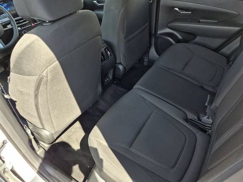 Used 2025 Hyundai Tucson SEL AWD/4WD image 24