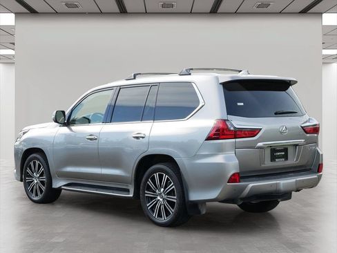 Certified 2021 Lexus LX 570 4WD w/ Luxury Package image 4
