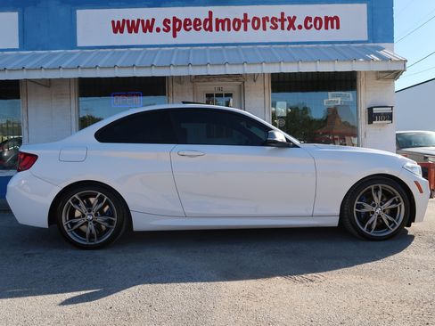 Used 2015 BMW M235i 2dr Cpe M235i RWD image 4