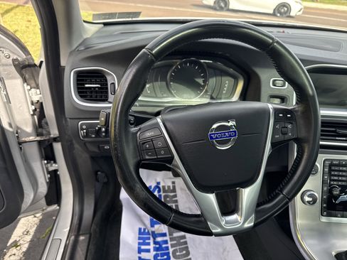 Used 2017 Volvo S60 T5 Inscription w/ Convenience Package image 13