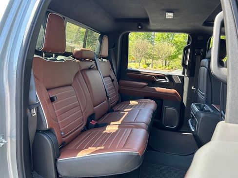 Used 2025 GMC Sierra 2500 Denali Ultimate AWD/4WD image 48