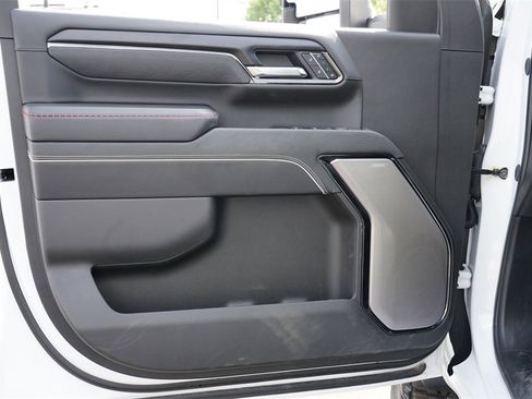 Used 2025 GMC Sierra 2500 AT4X image 14