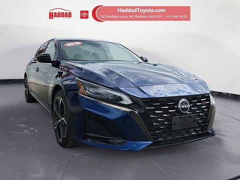 Used 2024 Nissan Altima 2.5 SR AWD/4WD image 7