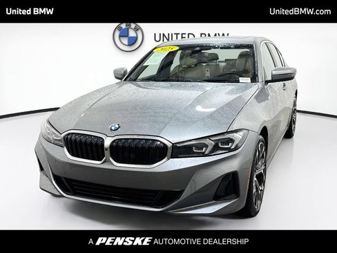 Certified 2025 BMW 330i Sedan RWD image 1