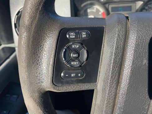 Used 2013 Ford F550 4x4 Crew Cab Super Duty w/ Payload Upgrade Pkg image 14