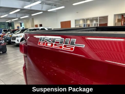 Used 2022 Chevrolet Silverado 1500 LT Trail Boss AWD/4WD image 8