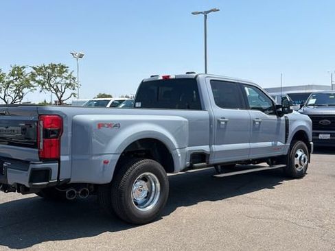 New 2026 Ford F350 Platinum AWD/4WD image 3