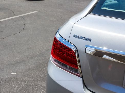 Used 2011 Buick LaCrosse CXL FWD image 8