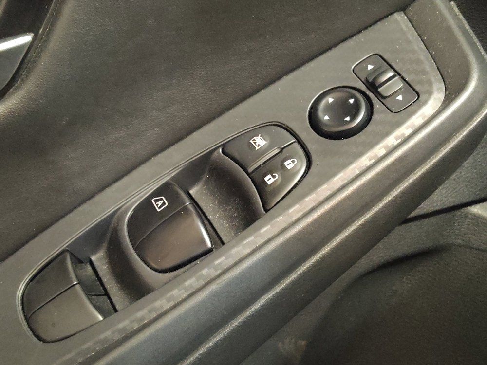 Used 2025 Nissan Sentra SV FWD image 27