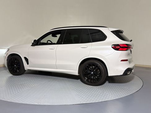 Used 2026 BMW X5 xDrive40i w/ M Sport Package AWD/4WD image 2