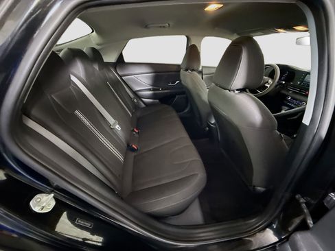 Used 2021 Hyundai Elantra SEL image 27