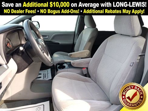 Used 2017 Toyota Sienna LE image 14