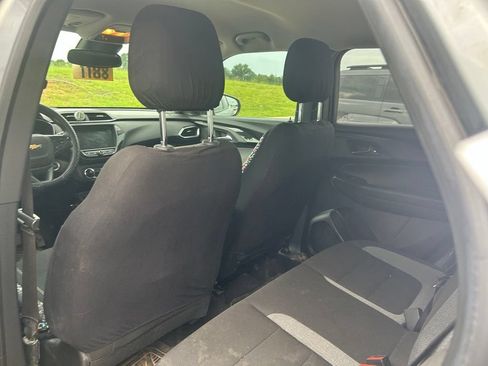 Used 2023 Chevrolet TrailBlazer LT w/ Convenience Package AWD/4WD image 9